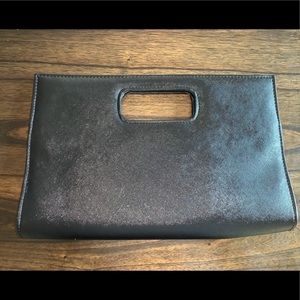 Black clutch